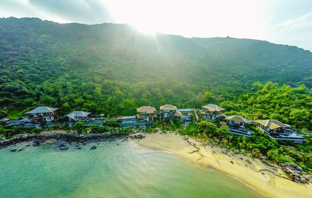 InterContinental Danang Sun Peninsula Resort l&agrave; một trong những điểm đến được săn đ&oacute;n số một tại ch&acirc;u &Aacute;